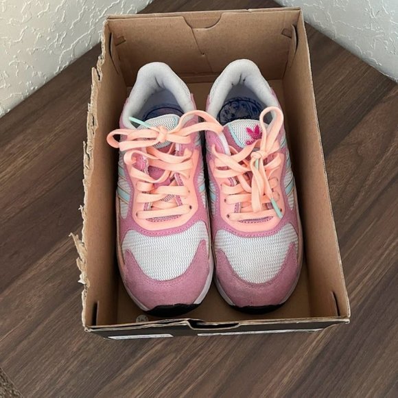 Adidas Originals Tresc Run C Kids' Running Shoes - Picture 2 of 12